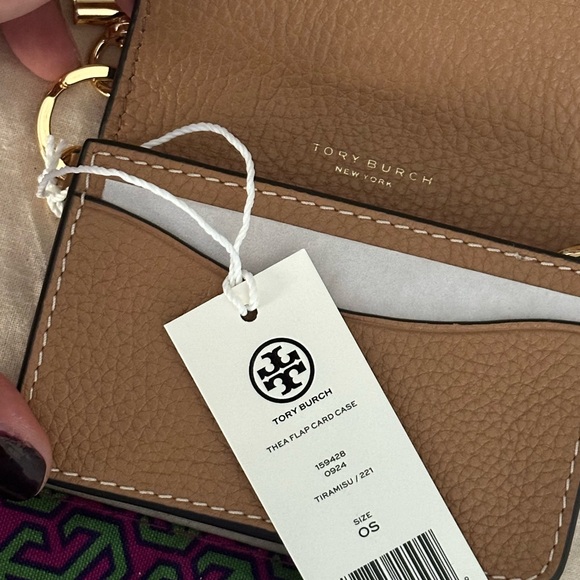 New TORY BURCH THEA FLAP CARD CASE only new ivory available rest sold out - Picture 9 of 10